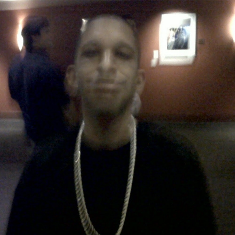 Meet your Posher, Leslie